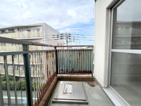 バルコニー 心地よい風を感じながらお洗濯物が干せそうです