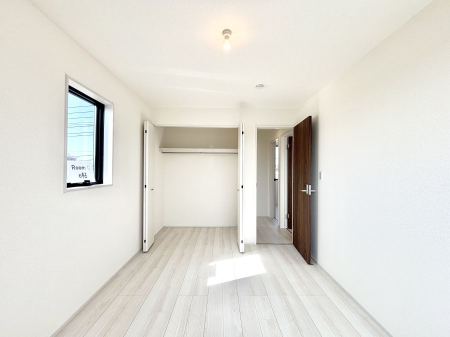 寝室 収納も充実しています！どんなお部屋にするか考えるのが楽しみですね。