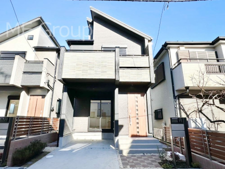 現地外観写真 たっぷりの陽光と心地よい風が舞い込む住まい 