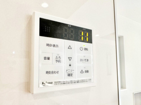 その他内観 給湯器リモコンで家事もスムーズに。