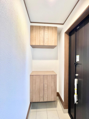 玄関 明るい玄関はお客様をお出迎えするのにぴったりです！ 