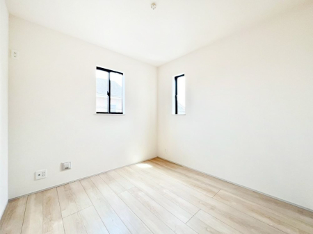子供部屋 ２面採光で気持ちよく自然光が取り入れられるのでお子様のお部屋にもピッタリ