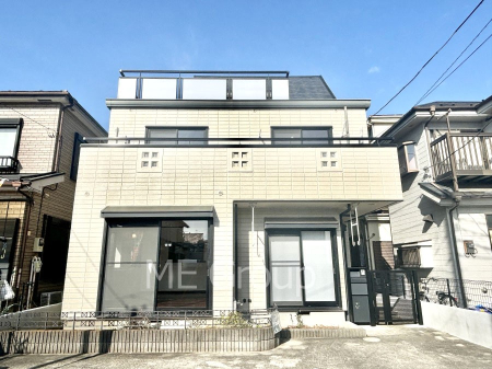 現地外観写真 溢れる陽光でご家族の笑顔も輝く  