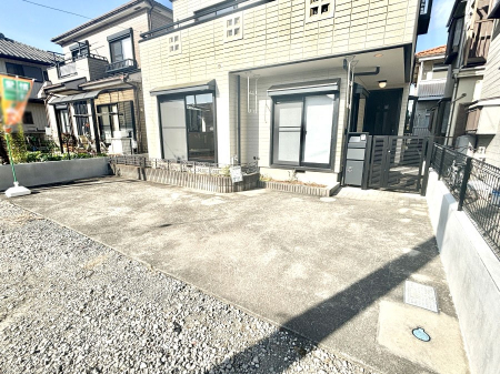  生活に欠かせない駐車スペース。