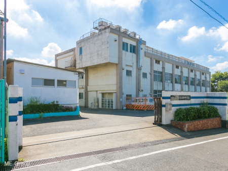 周辺環境 中学校 1400m 八王子市立由井中学校