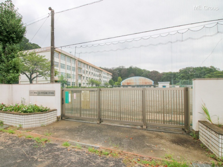 周辺環境 中学校 1010m 八王子市立館小中学校
