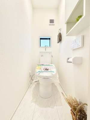 トイレ トイレは安心の２箇所！朝のバタバタも一安心です。 