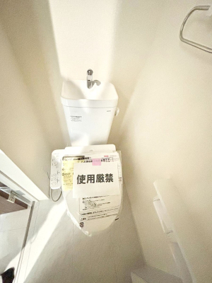 トイレ トイレは1階と2階それぞれに配置されていてとても便利です。 