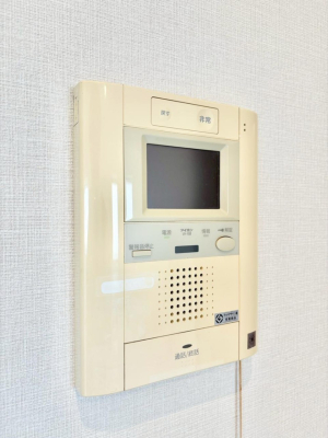 その他内観 TVモニター付インターフォンが付いていてセキュリティ充実    