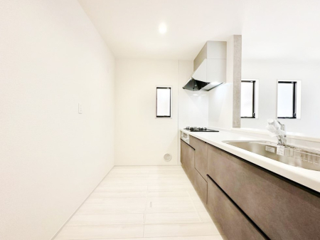 Lb` u₩ȕʂ蔲Lb`B̂Ŗ邭Cɂ𗧂܂B  