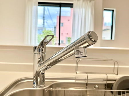 その他内観 いつでも清潔なおいしいお水を。一つの水栓で水道水と浄水を使い分け。