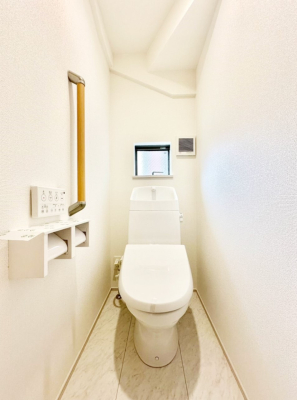 トイレ トイレは温水洗浄機能付き