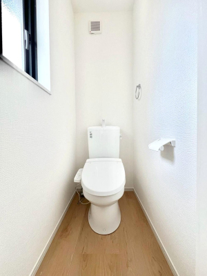 gC gC1K2KꂼɔzuĂĂƂĂ֗łB 