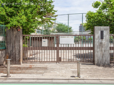 周辺環境 中学校 1300m 杉並区立富士見丘中学校