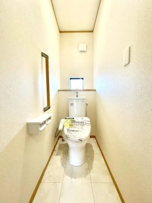 gC gC1K2KꂼɔzuĂĂƂĂ֗łB 