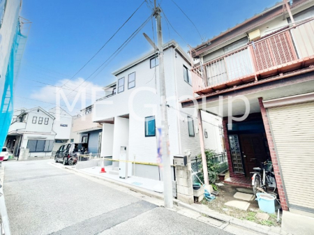 現地外観写真 教育施設、商業施設が徒歩圏内に揃った住環境。安心して新生活をスタートできますね！