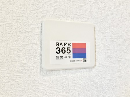 ̑ \