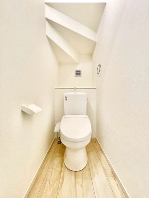 gC gC1K2KꂼɔzuĂĂƂĂ֗łB 