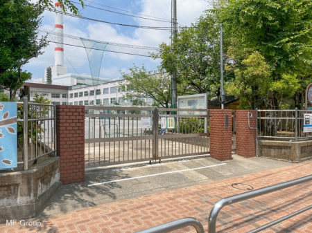 周辺環境 小学校 700m 足立区立西保木間小学校