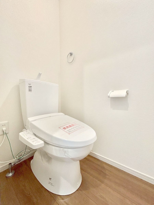 トイレ トイレは1階と2階それぞれに配置されていてとても便利です。 