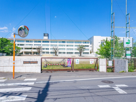 周辺環境 中学校 2240m 狭山市立入間野中学校