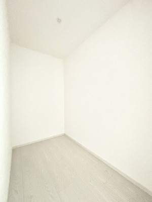 ̑ EH[NCN[[bgtŐԂLpł܂B