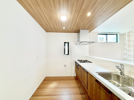 Lb` u₩ȕʂ蔲Lb`B̂Ŗ邭Cɂ𗧂܂B  