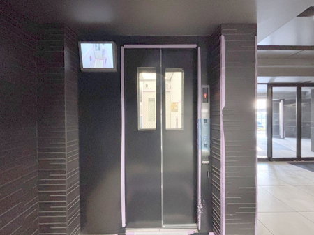 ���̑� �G���x�[�^�[������Ƃ�������̉ו��Ȃǂ������Ă����N���N�I