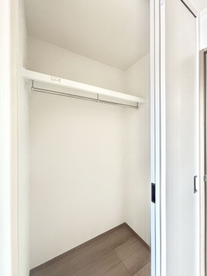 ���[ �����Ղ�̎��[�X�y�[�X�ŉ��K�ɕ�点���� 