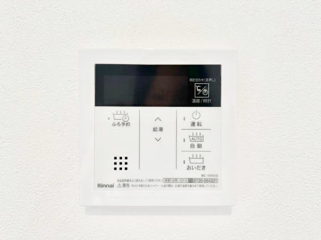 ̑ \
