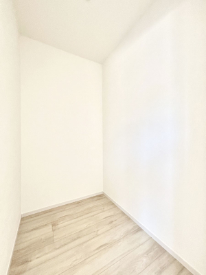 ̑ EH[NCN[[bgtŐԂLpł܂B