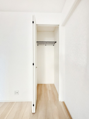 ���̑����� ���r���O���[�B�����Ɏ��[������ƕ����W�܂�LDK���X�b�L���Еt�������ł��ˁB  