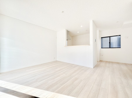 ���r���O ���Ƒ��̓��₩�Șb�����ŕ�܂�閾�邢���r���O