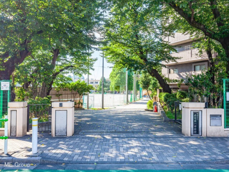 周辺環境 中学校 1400m 板橋区立赤塚第一中学校