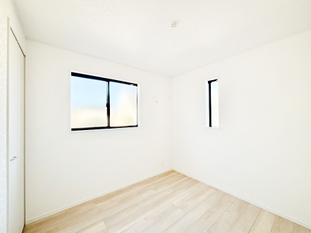 q Qʍ̌ŋC悭R̂łql̂ɂsb^