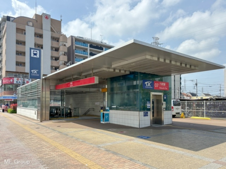 周辺環境 駅 2160m つくばエクスプレス「六町」駅