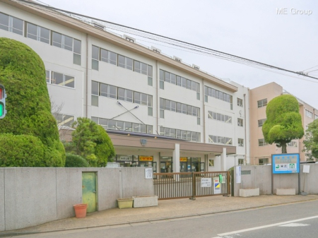 周辺環境 中学校 1430m 戸田市立戸田中学校