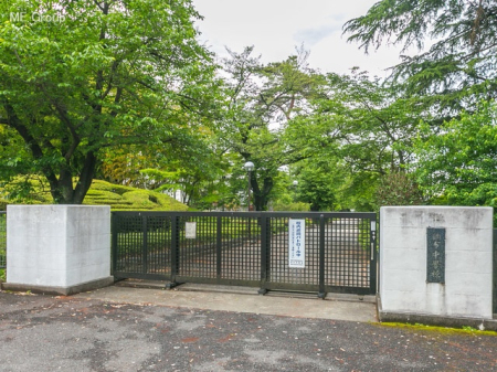 周辺環境 中学校 2710m 調布市立調布中学校