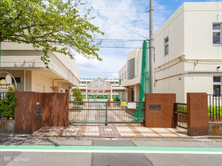 周辺環境 中学校 550m 葛飾区立青戸中学校