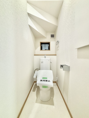 トイレ トイレは安心の２箇所！朝のバタバタも一安心です。 
