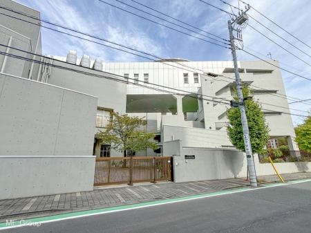 周辺環境 中学校 270m 豊島区立千登世橋中学校