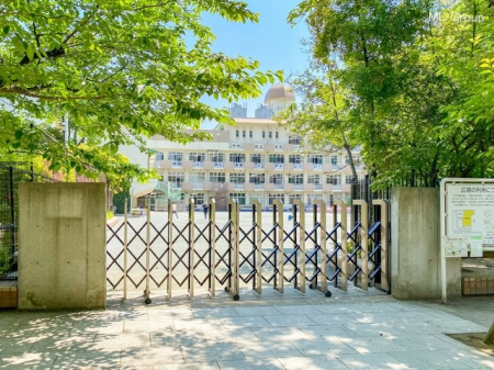 周辺環境 小学校 590m 中央区立有馬小学校