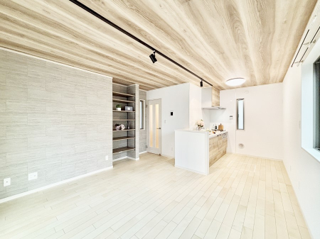 rO Ƒ̓₩Șbŕ܂閾邢rO