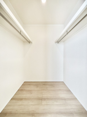 ���̑� �ߗނ��n���K�[�Ɋ|�����܂܎��[�ł���WIC�B�ߗނ̐������ڂ����₷���ĕ֗��ł��I