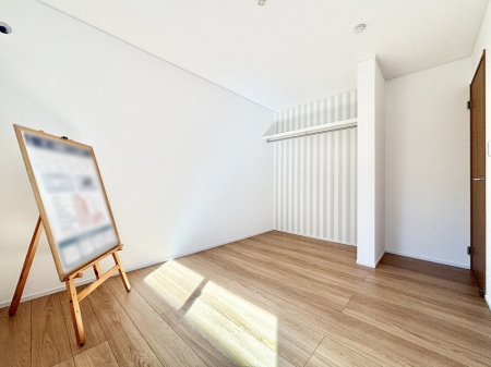 �q������ �q�������ɂ��������߂Ȏ��[�X�y�[�X�����Ղ�̋���