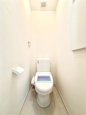 gC gC1K2KꂼɔzuĂĂƂĂ֗łB 
