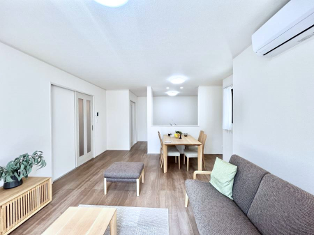 rO Ƒ̓₩Șbŕ܂閾邢rOB   