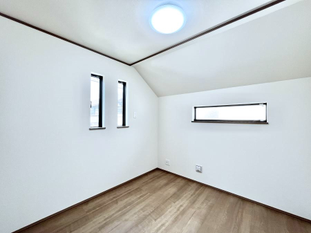 q Qʍ̌ŋC悭R̂łql̂ɂsb^