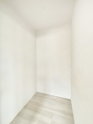 ̑ EH[NCN[[bgtŐԂLpł܂B