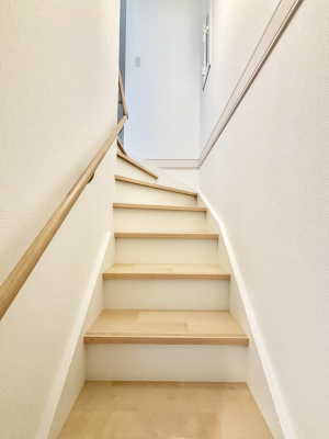 ̑ Ki͎肷tȂ̂ŏȂq܂₲̕Sł  